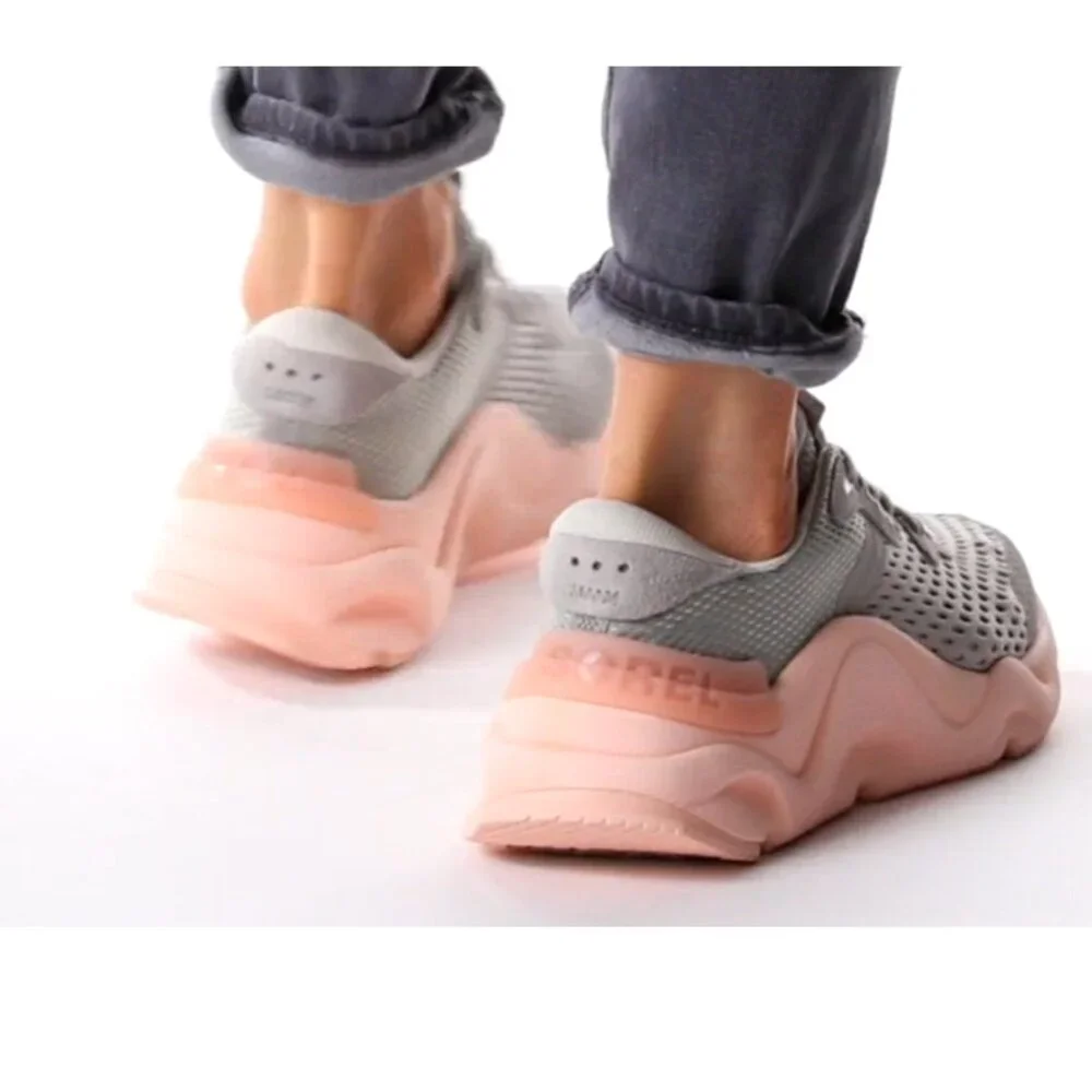 Sorel Kinetic RNEGD Sneakers Grey Pink Running Shoes Sneakers Women US 7.5 - Picture 1 of 15